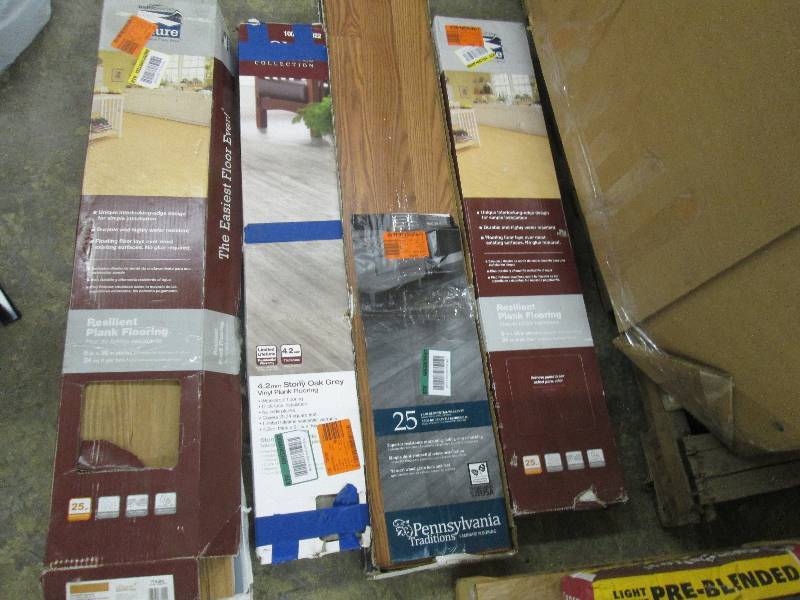 lot 152 image: 4 Cases Assorted Flooring...