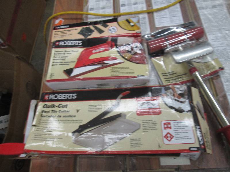 lot 171 image: Lot of 4 Roberts Tiling Tools...