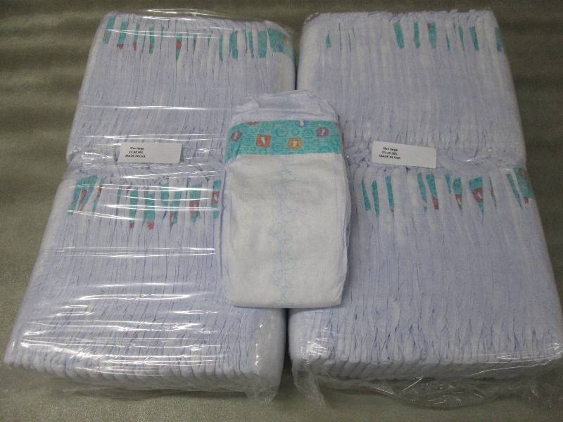 lot 200 image: 2 Packs of 50 each Disposable Diape...