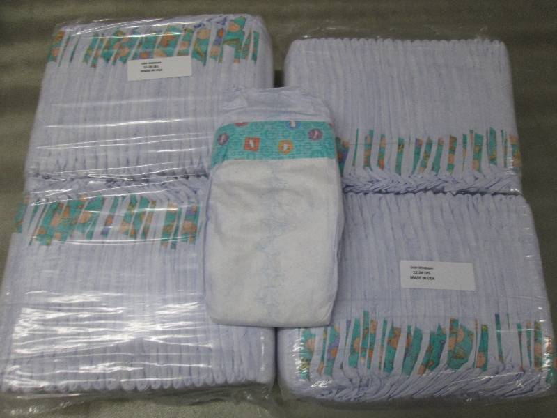 lot 212 image: 2 Packs of 50 each Disposable Diape...