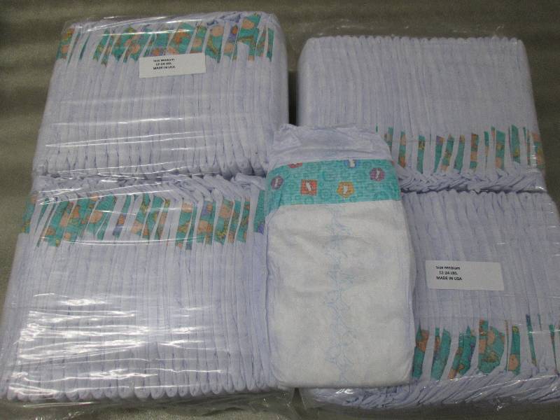 lot 214 image: 2 Packs of 50 each Disposable Diape...