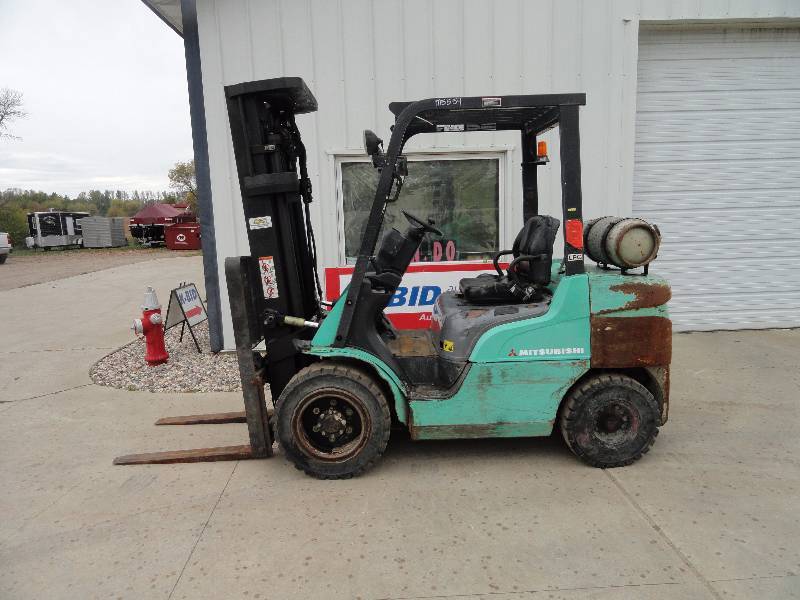 2005 Mitsubishi Forklift