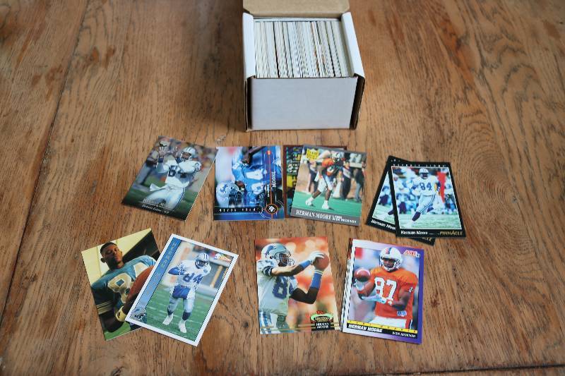 lot 93 image: 200 Herman Moore cards...