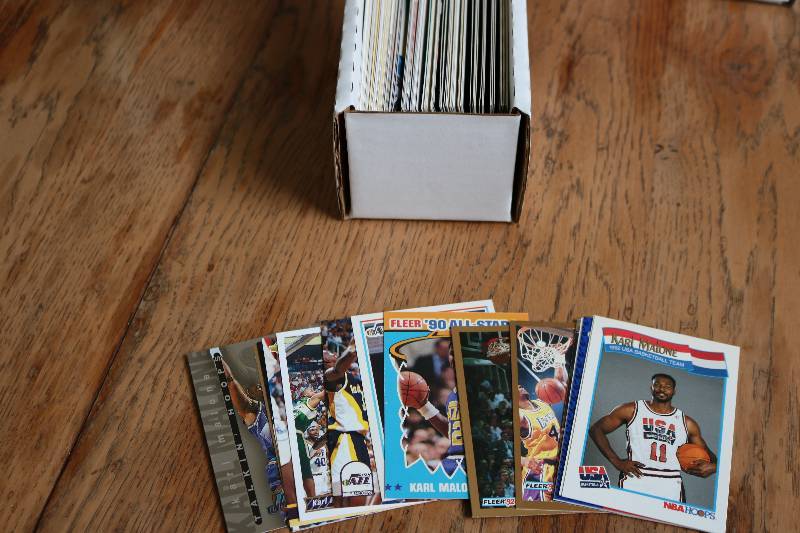 lot 85 image: 100 Karl Malone cards...