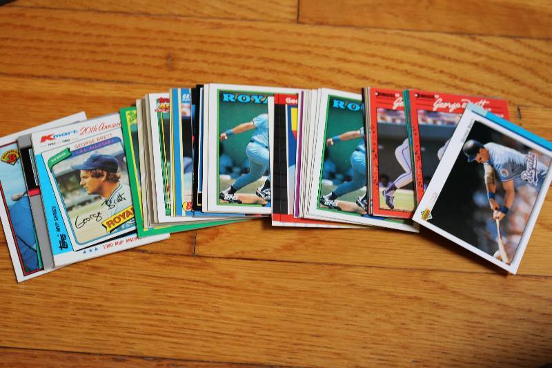 lot 18 image: 50 George Brett cards...