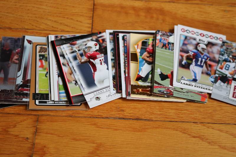 lot 4 image: 30 Larry Fitxgerald cards...