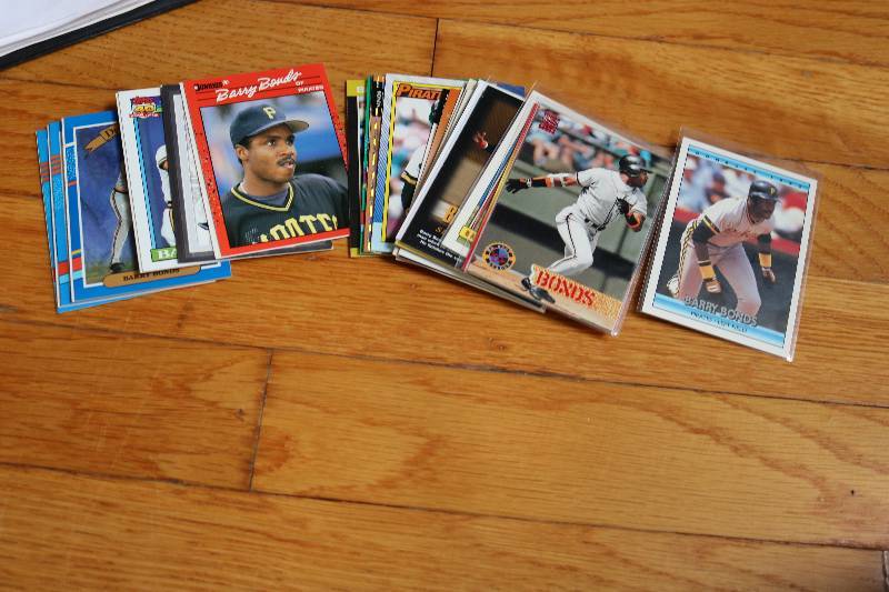 lot 8 image: 40 Barry Bonds cards...