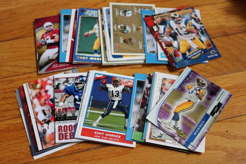 lot 24 image: 54 Kurt Warner cards...