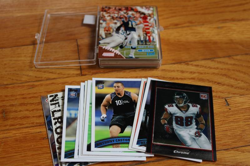 lot 29 image: 40 Football Rookie cards...