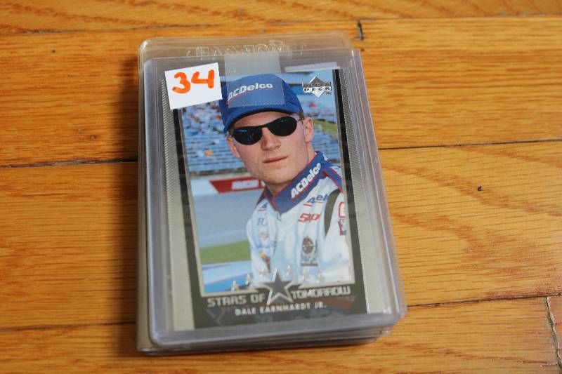 lot 34 image: Lot of Dale Earnheart Jr cards...