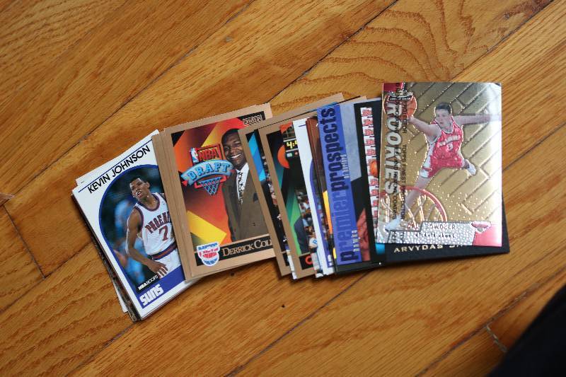 lot 82 image: 40 Basketball Rookie cards...