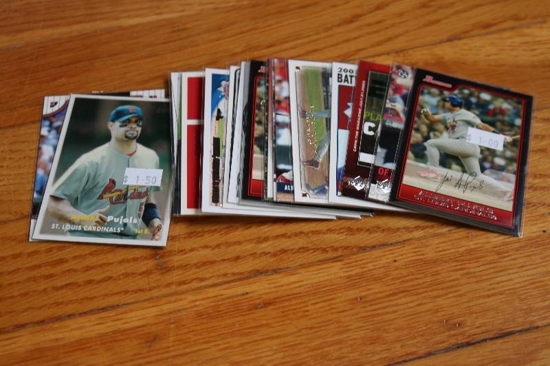 lot 67 image: 20 Alber Pujols cards...