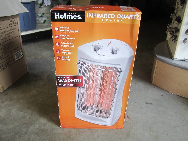 lot 24 image: Holmes Infrared Quartz Heater HQH30...