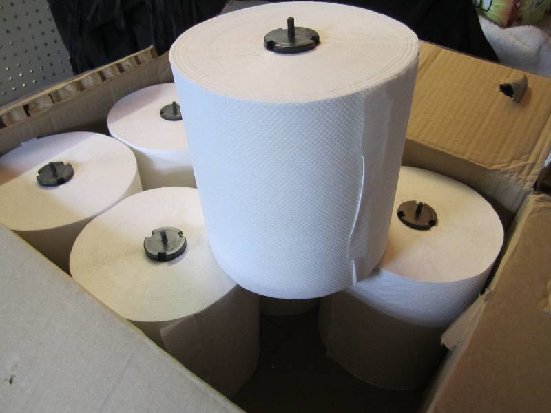 lot 36 image: Case of 6 Rolls Tork Matic Hand Tow...