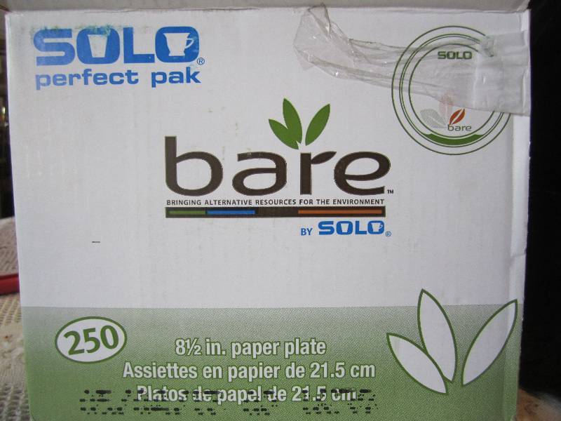 lot 39 image: Case of 250 Solo 8.5 Paper Plates...