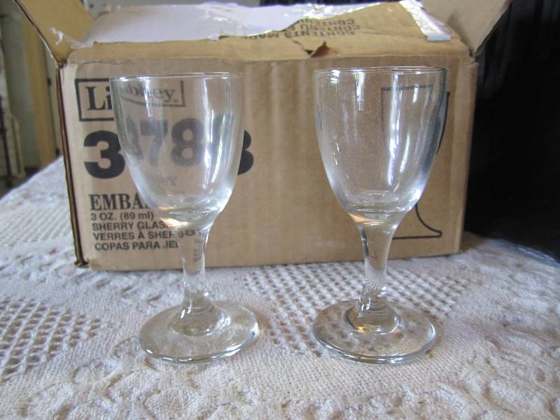 lot 59 image: Case of 12 Libbey Embassy 3 oz Sher...