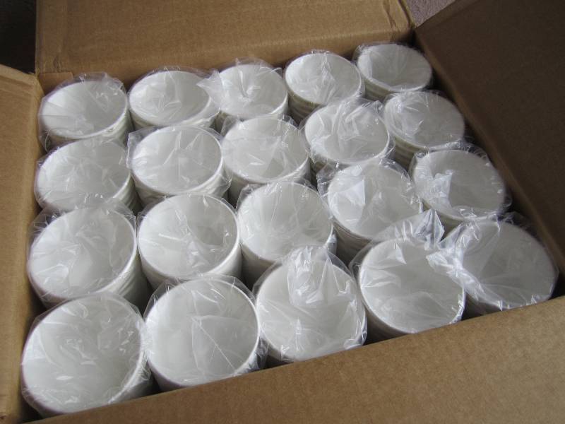 lot 72 image: Case of 1000 Solo Paper Food Contai...