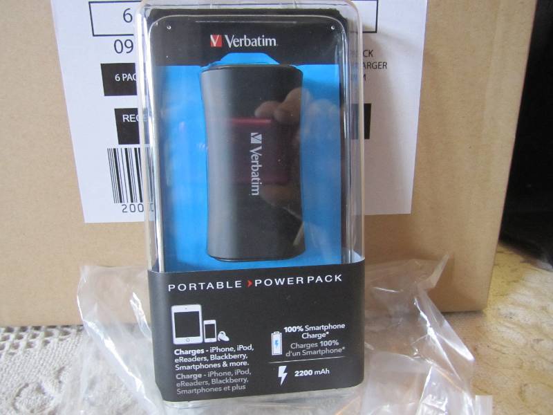 lot 79 image: Lot of 6 Verbatim Portable Power Pa...