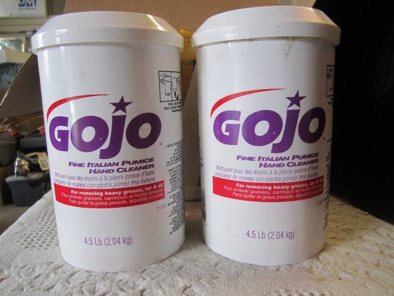 lot 82 image: Lot of 5 GoJo Fine Italian Pumice H...