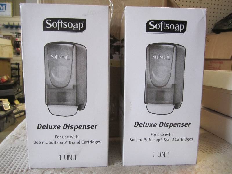lot 95 image: Lot of 6 Soft Soap Deluxe Dispenser...