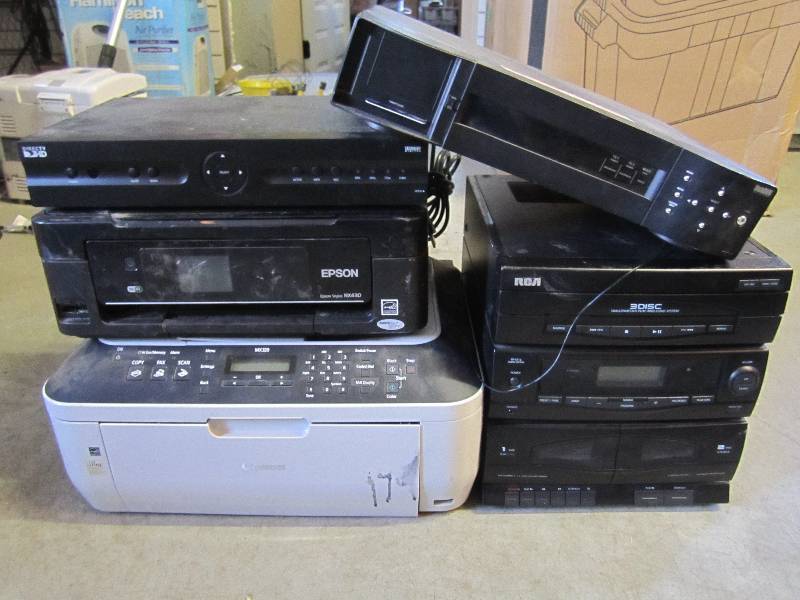 lot 129 image: Lot of Electronics Not Tested No Co...