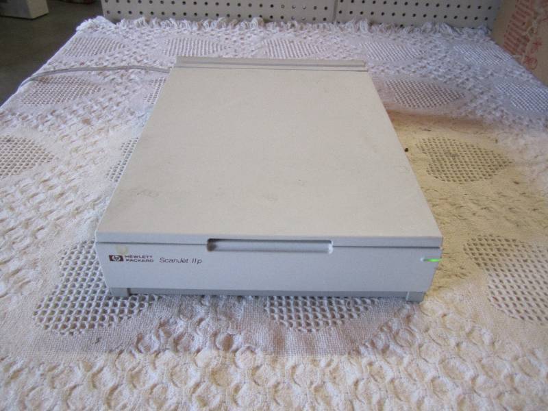 lot 133 image: HP Scan Jet 11p Scanner Powers On...