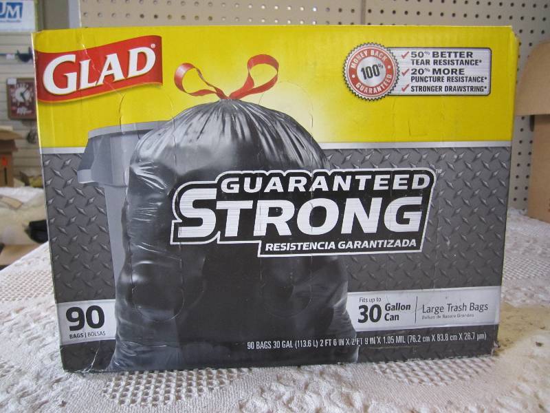 lot 191 image: Box of 90 Glad Large 30 Gallon Tras...