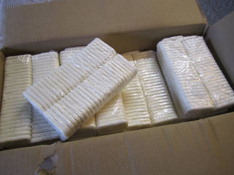 lot 223 image: Case of 1000 Small Hand Soap Bars 2...