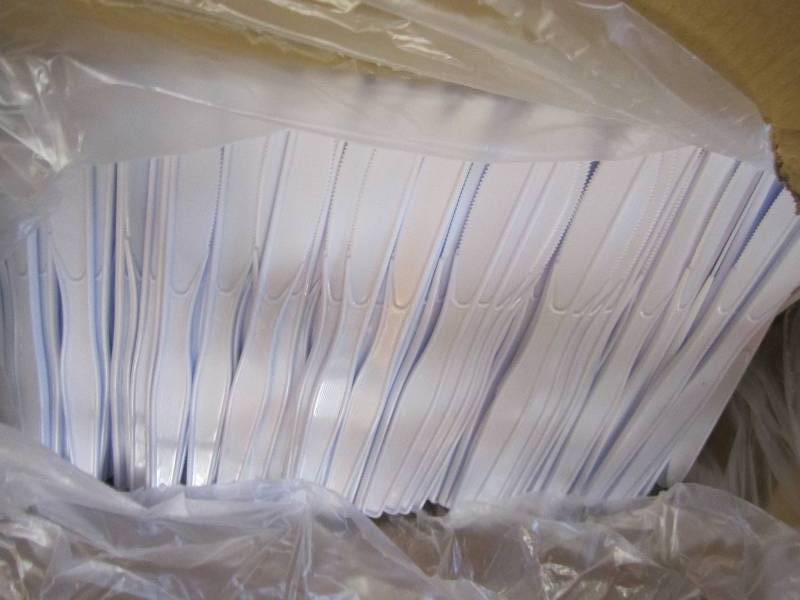 lot 226 image: Case of 1000 White 7.5 Heavy Weigh...