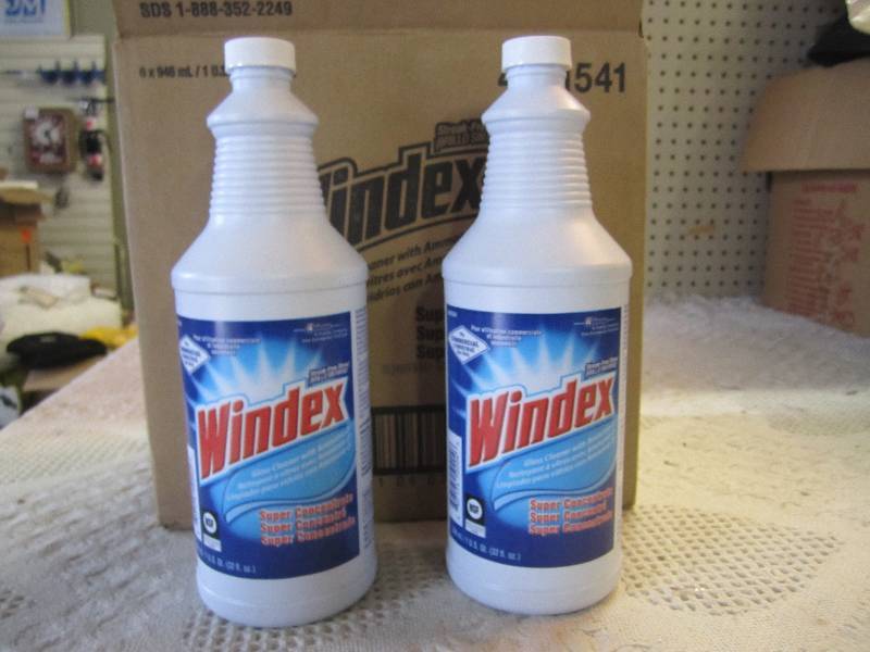 lot 227 image: Case of 6 Windex Glass Cleaner with...