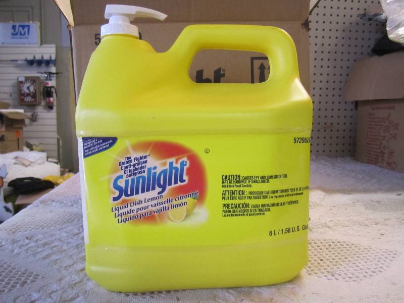 lot 232 image: Case of 2 - 1.58 Gallon Containers ...