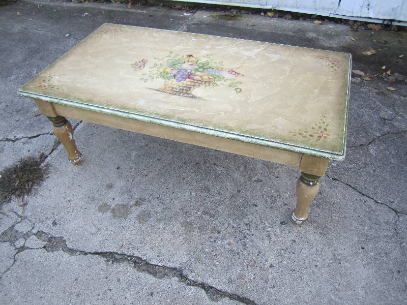 lot 280 image: Coffee Table Interesting Design 48...