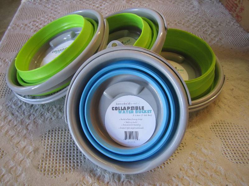 lot 282 image: Lot of 4 Collapsible Water Buckets ...