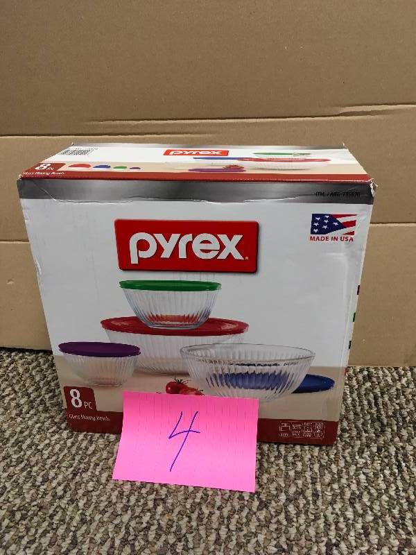 Pyrex 8-piece 100 Years Glass Mixing Bowl Set (Limited Edition) never used