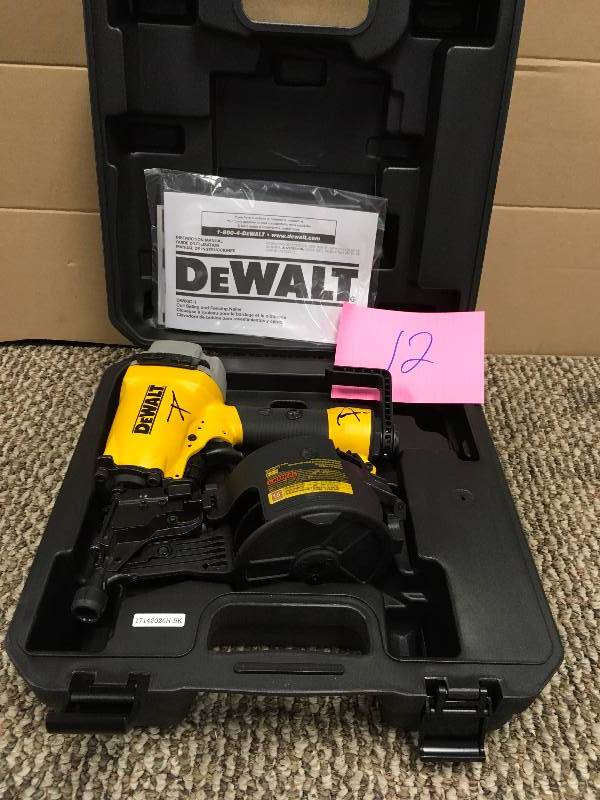 Dewalt DW66C-1 15 Degree Coil Siding and Fencing Nailer never used