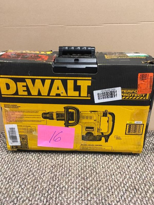 Dewalt D25891k Sds Max Demo Hammer  in like New working conditions