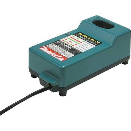 Makita USA - Universal Voltage Charger 7.2 V-18V never used in package