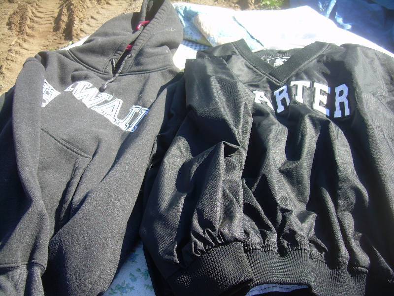 2 HEAVY SWEAT SHIRTS