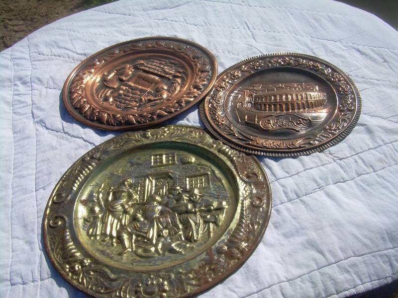 3 VINTAGE WALL HANGINGS
