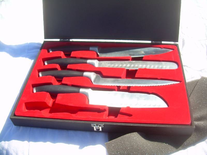 TODD ENGISH KNIFE SET