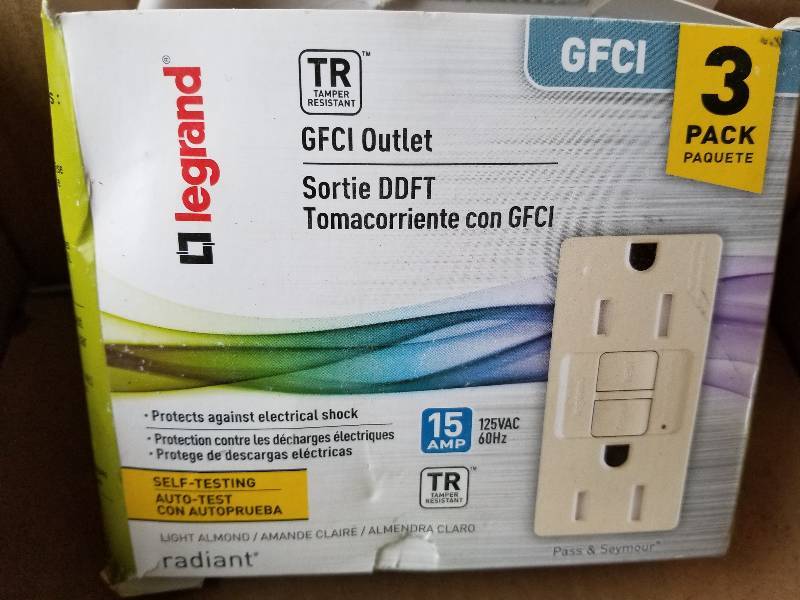 lot 128 image: Electrical- Lot - (2) Outlets with USB & 3pk GFCI Outlet