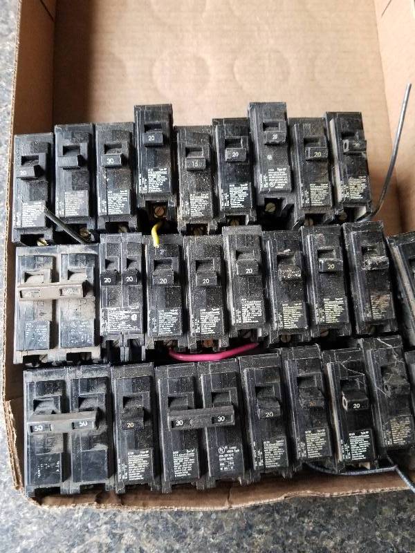 lot 86 image: Electrical - Lot - ITE Breakers