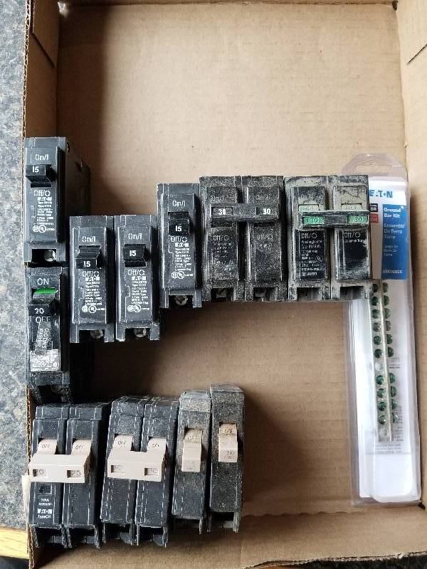 lot 89 image: Electrical -Lot - Cutler Hammer & Eaton Breakers