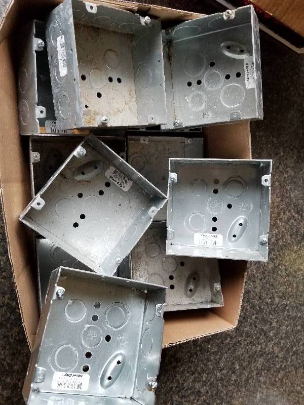 lot 103 image: Electrical - Lot - (11) 4 1116 Metal Electrical Boxes