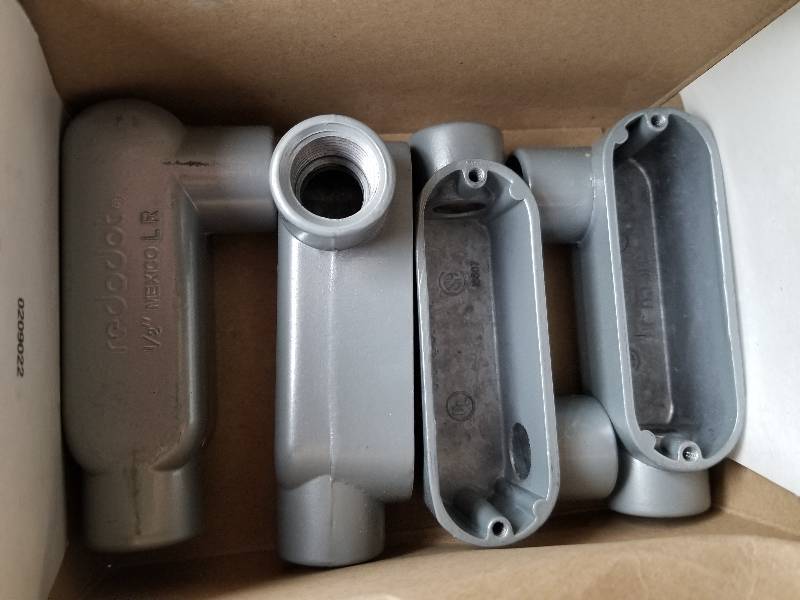 lot 104 image: Electrical- Lot - 12 Conduit Bodies - LBs, LR, LL, T