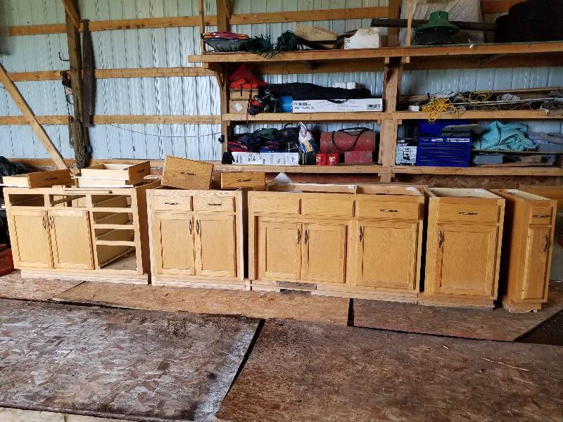 lot 20 image: Lot - Upper & Lower Cabinets