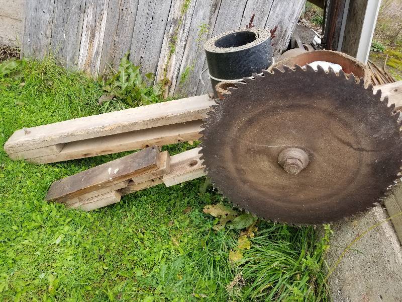lot 5 image: Saw Rig Attachment with Belts, Bolts. Brackets Fit Farmall H Tractor