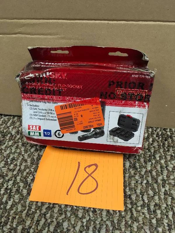 lot 18 image: Husky 12 Drive Impact Flip Socket 4 Piece Socket Automotive Mechanics never used in box