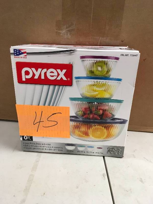 lot 45 image: Pyrex 4 Piece Mixing Bowl Set With Lids never used in box