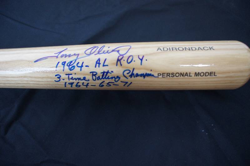 TONY OLIVA  - FULL SIZE ADIRONDACK BAT AUTOGRAPHED AND - INSCRIBED  1964 AL R.O.Y -  3 TIME BATTING CHAMPION 1964 - 65- 71 -    OBTAINED AT  MN TWINS FEST 2015